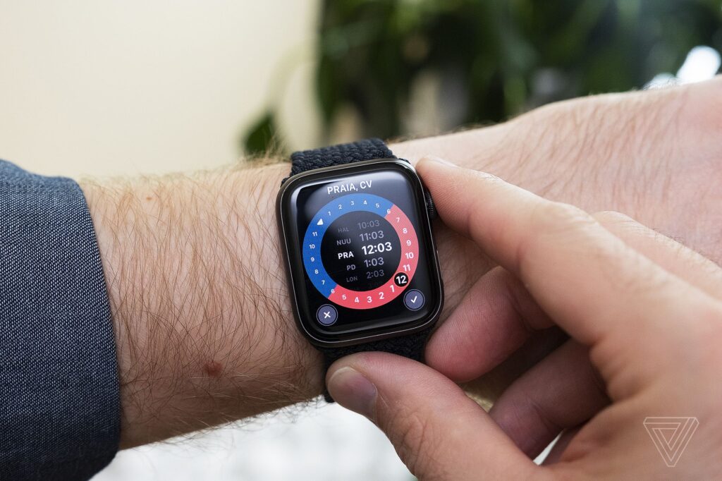 can apple watch track location without iphone